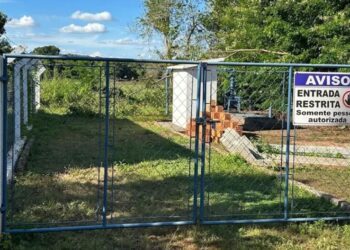Corpo de homem ainda não identificado é encontrado perto de estação de esgoto