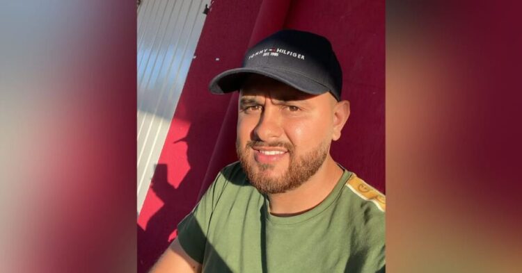 Identificado o motoentregador que colidiu em carro, caiu e morreu ao ser atropelado por ônibus