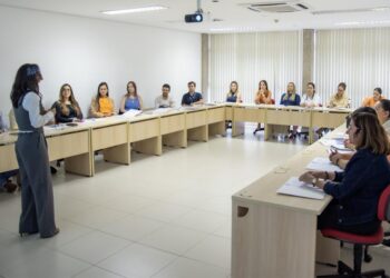 Servidores participam de capacitação sobre processos no TCE