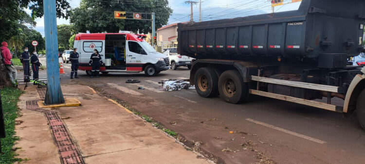 Ciclista morre atropelado por caminhão em cruzamento de Dourados