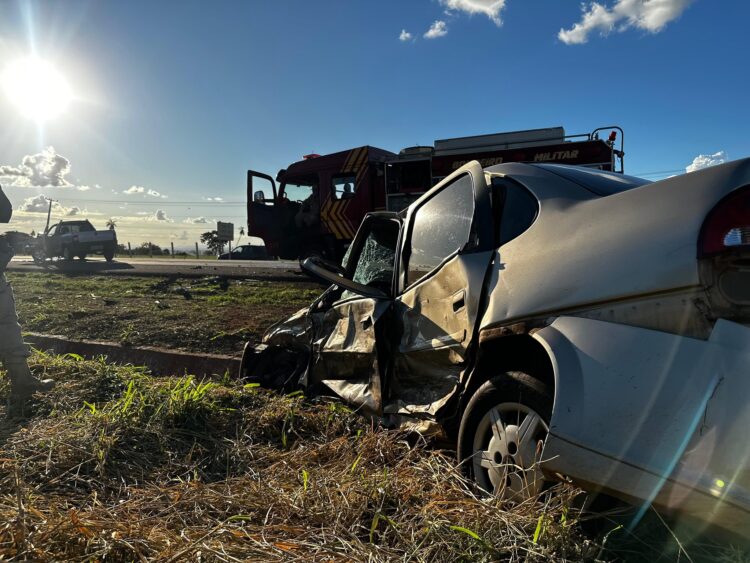 Tenente aposentado da PM é a vítima fatal de colisão entre dois carros na BR-262