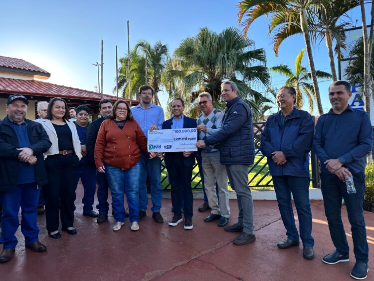 Deputado fortalece atendimentos na Apae e no Hospital Municipal de Itaporã com repasse de R$150 mil