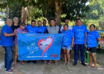 Amigos de infância, da década de 80, se reencontram em família em Aquidauana