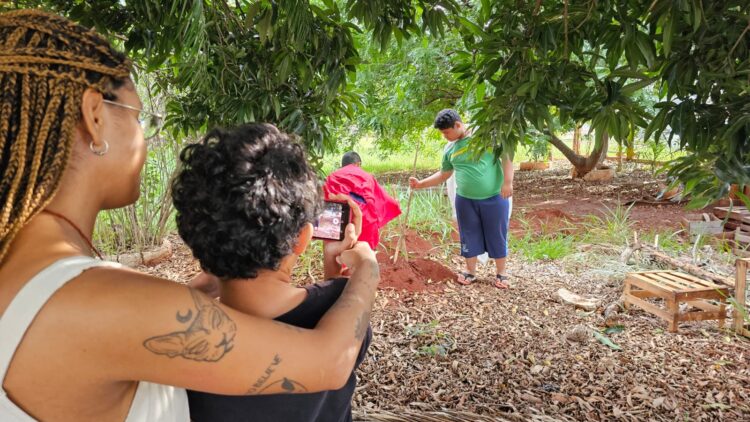 Com celulares nas mãos, adolescentes da periferia da Capital transformam vivências em cinema