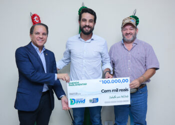 Deputado Coronel David entrega emenda de R$100 mil para a Saúde de Deodápolis e prefeito Jean anuncia contrapartida