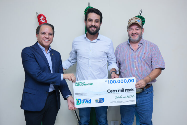 Deputado Coronel David entrega emenda de R$100 mil para a Saúde de Deodápolis e prefeito Jean anuncia contrapartida