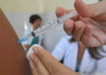 Governo de Mato Grosso do Sul libera vacina contra gripe para toda a população