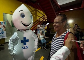 Saúde reabre ‘Drive-thru de Vacinação’ no Corpo de Bombeiros para o Dia D nacional