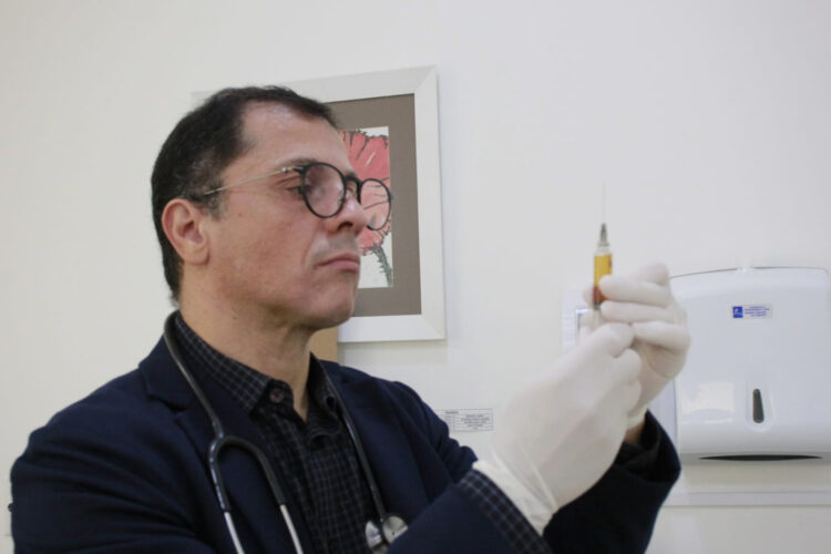 Suplementação pode reduzir efeitos da quimioterapia e melhorar qualidade de vida de pacientes com câncer, diz especialista