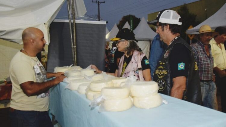 É hoje! Rochedinho recebe a 8ª Festa do Queijo com shows, gastronomia regional e expositores locais