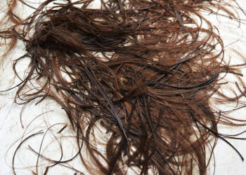 Homem é preso por esfaquear ex-mulher no pescoço e cortar o cabelo dela no Los Angeles