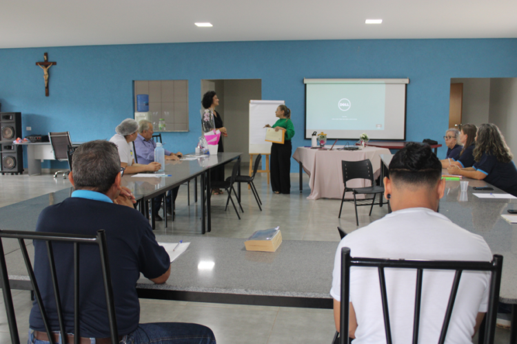 Consultoria voluntária contribui para o desenvolvimento de líderes no Asilo São João Bosco