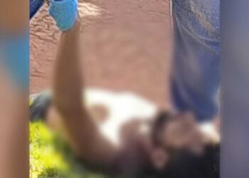 Homem é morto a golpe de faca na Praça Aquidauana e mulher presa como autora na Capital