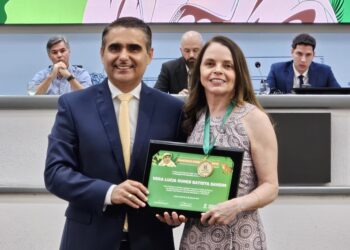 Coordenadora do Laboratório da Águas Guariroba é homenageada na Câmara Municipal de CG
