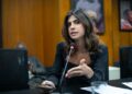 Deputada Camila Jara quer debater impactos da Inteligência Artificial na saúde mental e em sistemas oficiais de prova