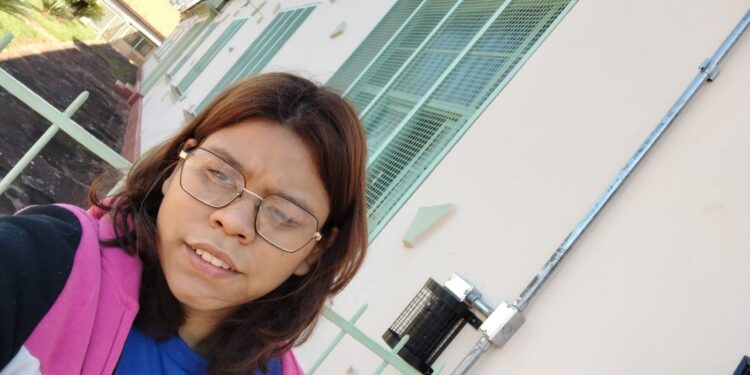 Família procura jovem de 19 anos desaparecida há 6 horas no Bairro São Francisco