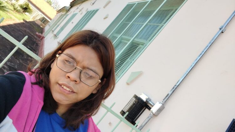 Família procura jovem de 19 anos desaparecida há 6 horas no Bairro São Francisco