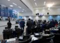 Câmara aprova R$ 34 milhões em emendas para fraldas e insumos aos filhos de mães atípicas, hospital e entidades