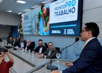 Câmara põe dedo na ferida do mercado de trabalho e abre 10 mil vagas de qualificação