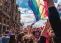 Rainbow washing: por que marcas levantam a bandeira LGBTQIA+ só quando é conveniente?