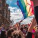 Rainbow washing: por que marcas levantam a bandeira LGBTQIA+ só quando é conveniente?