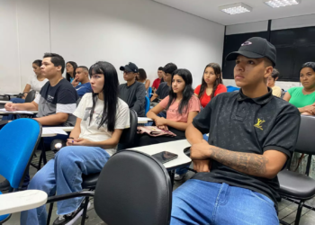 Sejuv abre inscrições para cursos gratuitos de Extensão de Cílios e Auxiliar Administrativo com certificação
