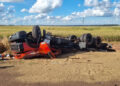 Colisão com carreta provoca capotamento de caminhão e motorista morre na BR-163