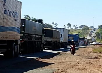 Professor de Paranaíba morre em colisão frontal com caminhão na BR-158