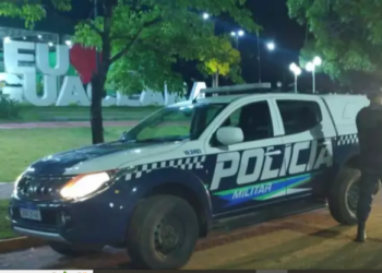 Baderneiro de 22 anos reage à abordagem policial e leva tiro na perna em Água Clara