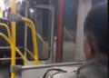 Vídeo: Leitor flagra ônibus do transporte público circulando com porta aberta, na Capital