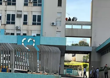 Funcionário fica em estado grave ao cair do terceiro andar da Santa Casa, na Capital