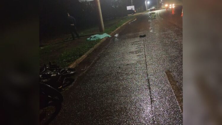 Motociclista morre ao colidir em poste em avenida do Zé Pereira