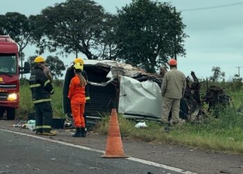 Rapaz identificado como Igor trafegava a 150km/h antes de bater Saveiro em caminhão e morrer