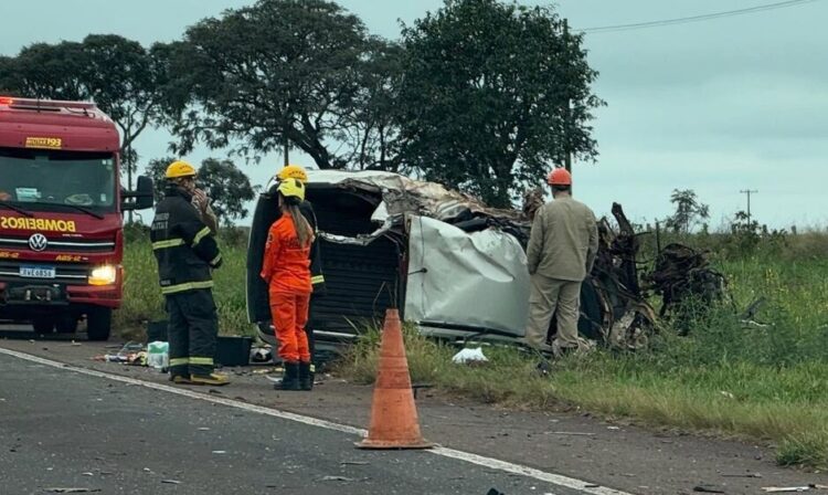 Rapaz identificado como Igor trafegava a 150km/h antes de bater Saveiro em caminhão e morrer