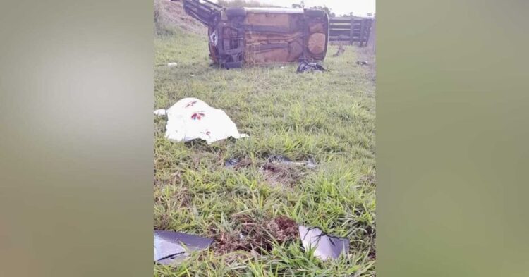 Renault Clio sai da pista na MS-395 o condutor morre e outro homem sai ferido