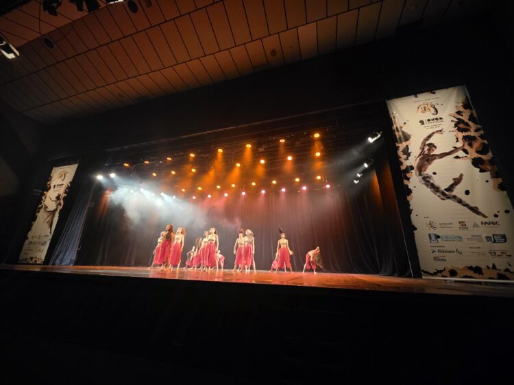 Coreografias do Moinho Cultural brilham no Prêmio Onça Pintada com premiações em contemporâneo e clássico