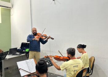 Da orquestra para a sala de aula: Brenner Rozales retorna a MS como novo professor de viola do Moinho Cultural
