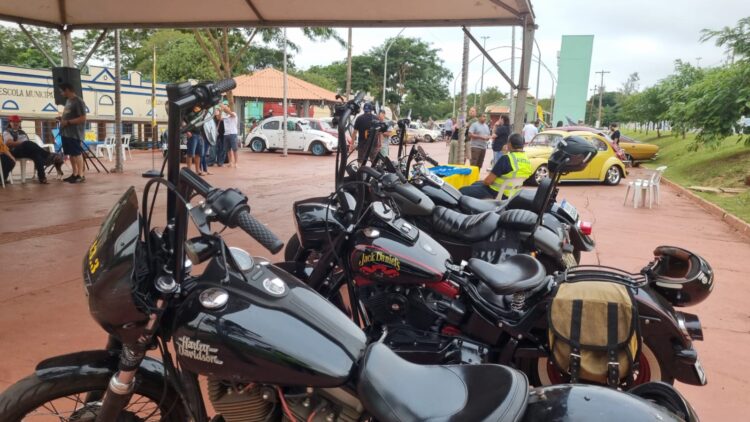 Encontro de Carros Antigos acontece neste sábado na Vila Morena com arrecadação de agasalhos