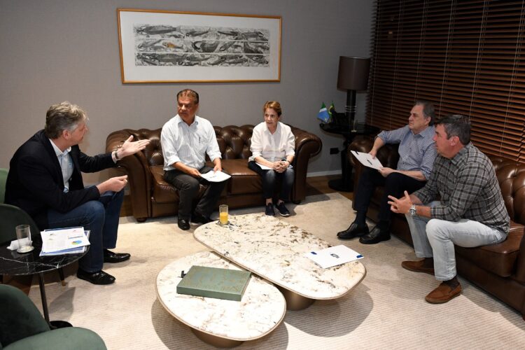 Senadores Nelsinho Trad e Tereza Cristina discutem com Governo de MS sobre tarifaço do Trump