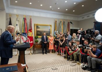 Trump adia tarifaço contra Brasil para o dia 6 e Fiems diz que é sinal de espaço para negociação