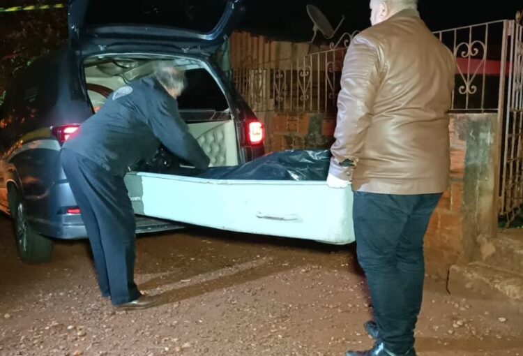 Homem é morto a tiros por atirador em moto enquanto caminhava em Dourados