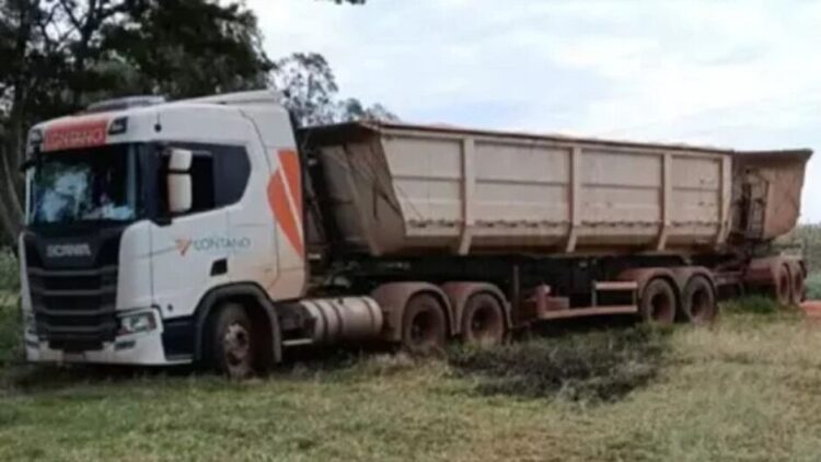 Menino morre eletrocutado e mais 3 se ferem ao pularem de caminhão energizado em Itaquiraí