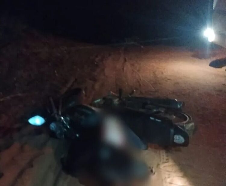 Motociclista morre ao cair do veículo em estrada vicinal de Santa Rita do Pardo