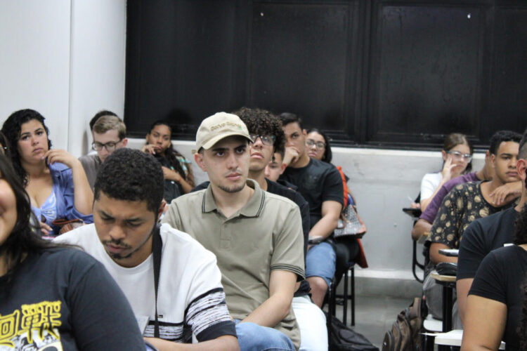 Sejuv abre inscrições para cursos nas áreas de beleza, administração e marketing