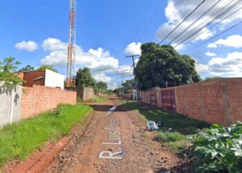 Homem é baleado no Campo Nobre, corre 50 metros, mas cai morto em calçada