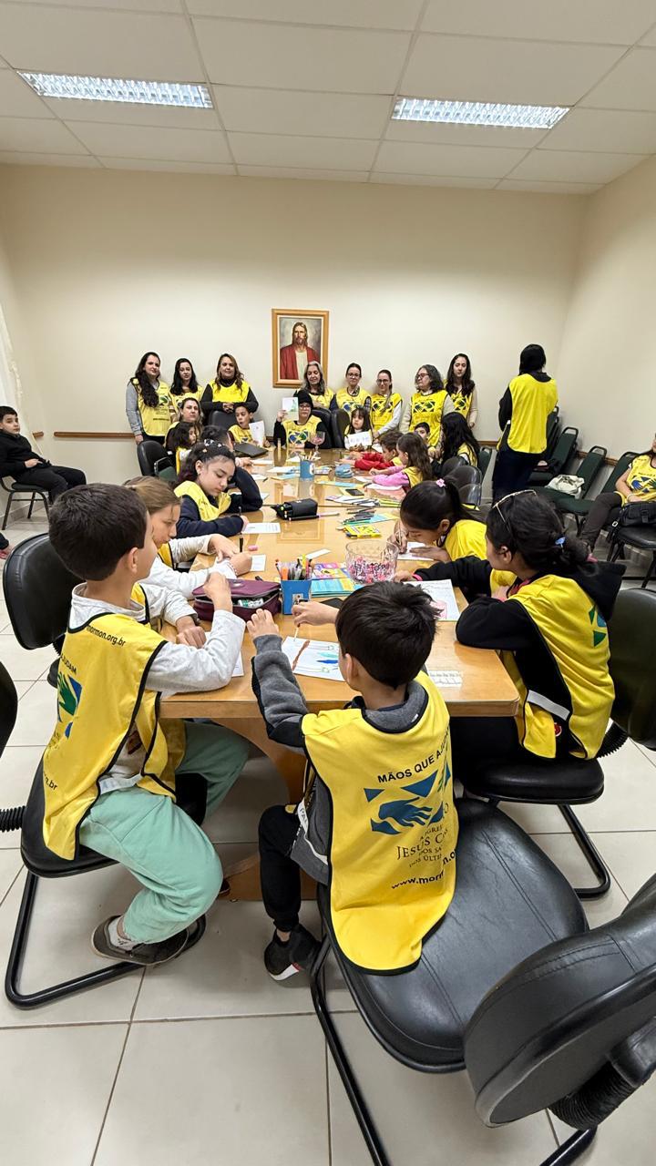 “Mãos que Ajudam” leva apoio e  esperança a crianças com câncer em Campo Grande