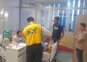 Capivara News TV: Voluntários encerram ação lendo cartinhas de amor às crianças com câncer no Hospital Regional