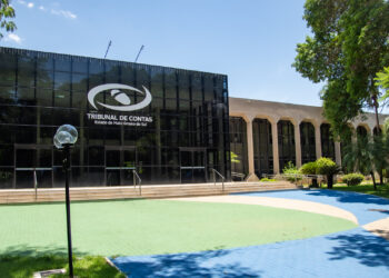 Suspensão de licitação garante transparência e eficiência na aplicação de recursos públicos