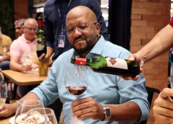 Frio aumenta o consumo de vinho e pede harmonização perfeita com os mais diferentes queijos