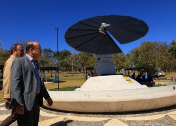 Energia limpa e inovação: Agems e Energisa reinauguram Flor Solar no Parque das Nações Indígenas